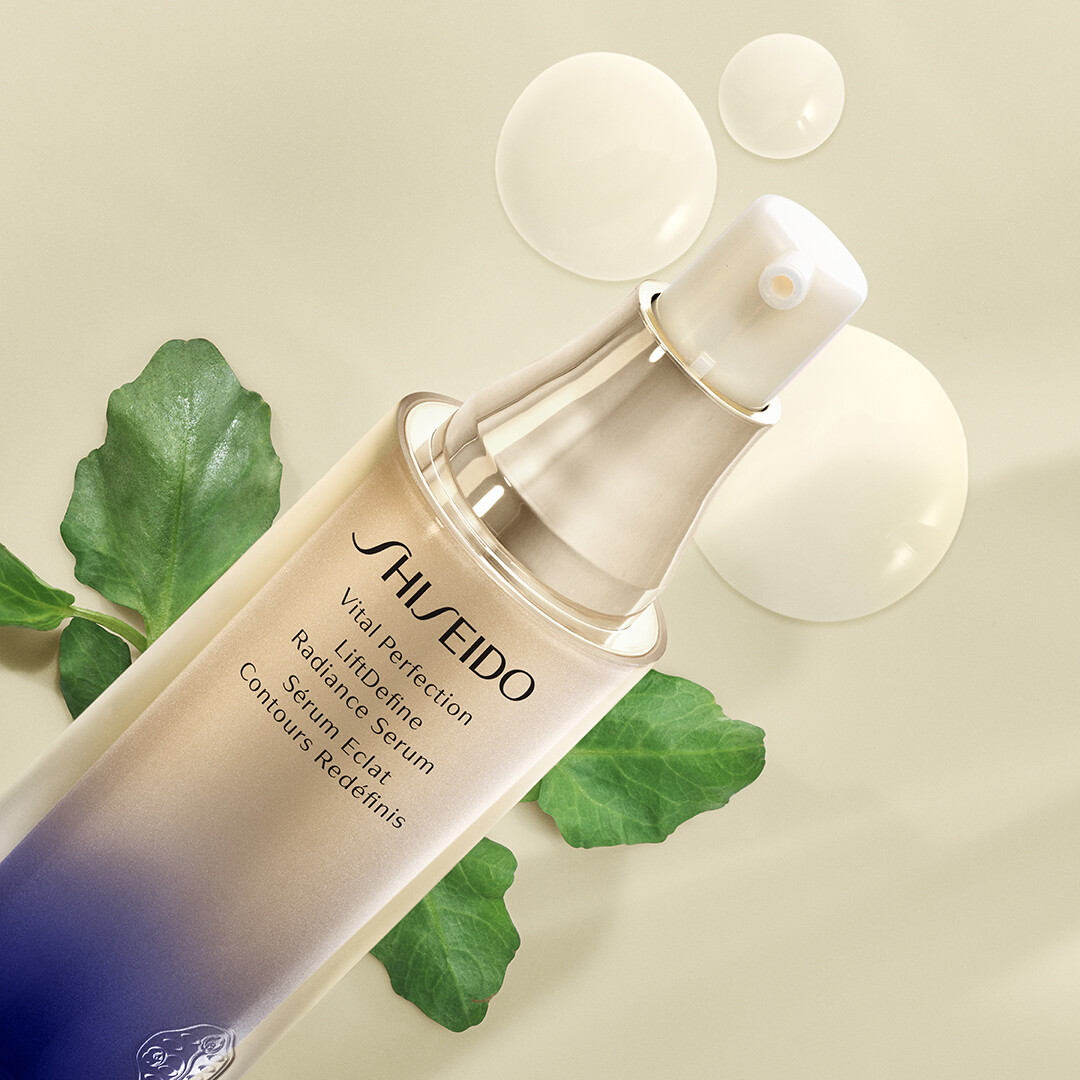Pflege Shiseido Vital Perfection LiftDefine Radiance Serum 40ml kaufen